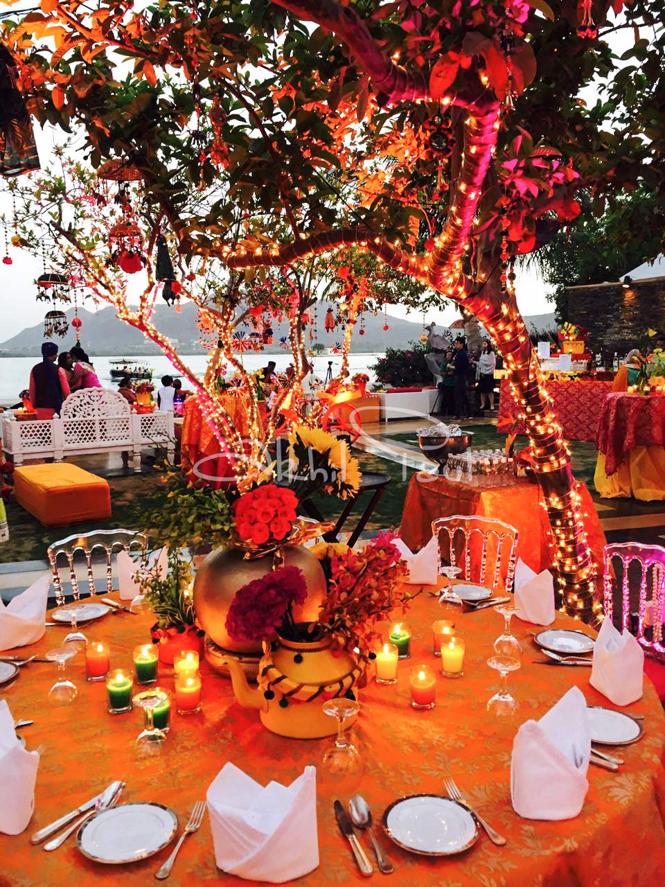 Outdoor Wedding Table Decor